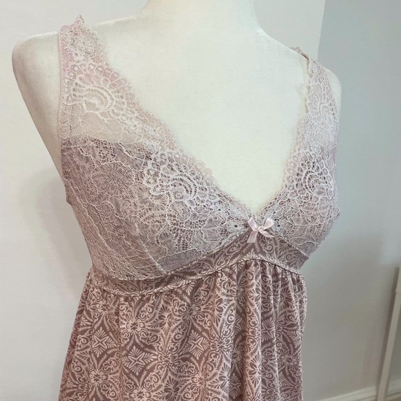 Y2K Lace Trim Cami Top - Picture 7 of 10